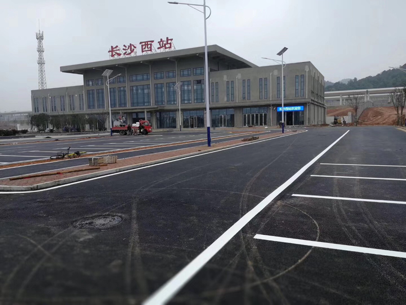 長沙西站9米太陽能路燈